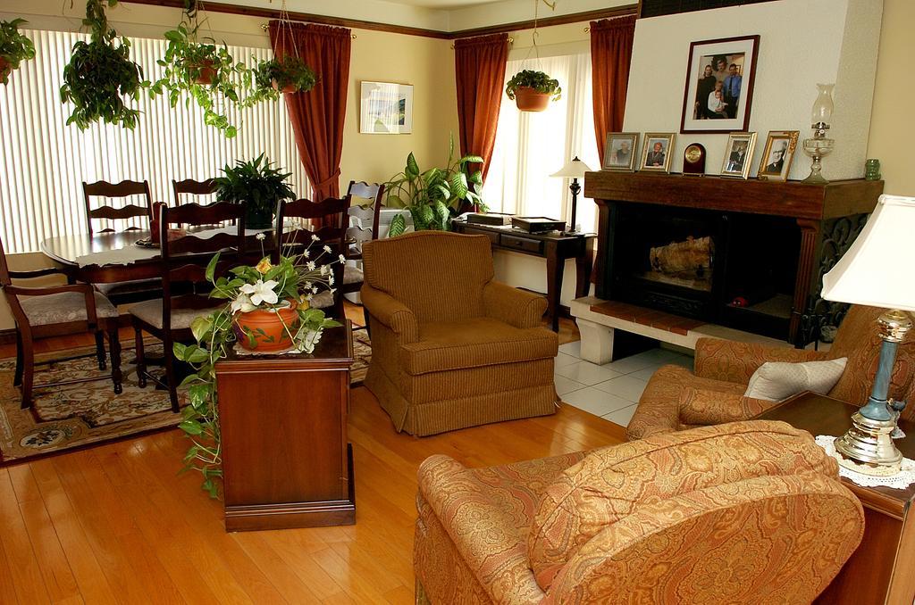 ラ・マルベー La Maison Dufour & Bouchard Bed & Breakfast エクステリア 写真